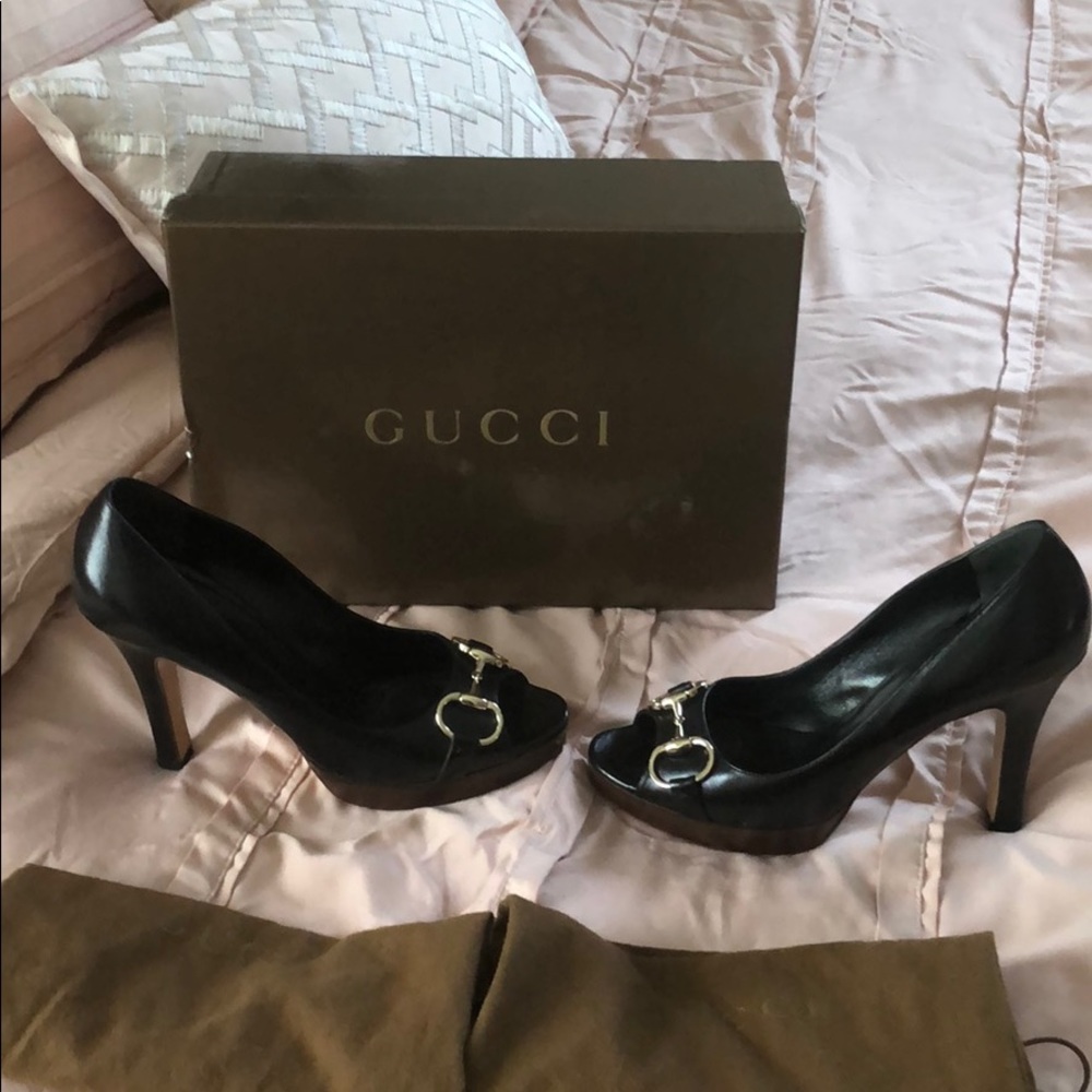 Gucci Sandals - Picture 2 of 8